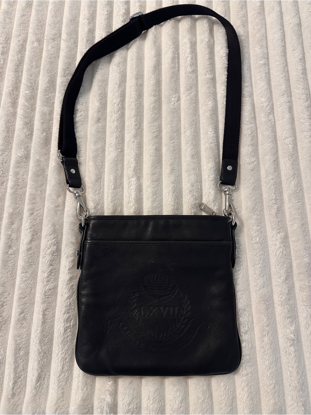 RALPH LAUREN VTG Black Leather Crest Crossbody Bag - Picture 3 of 13